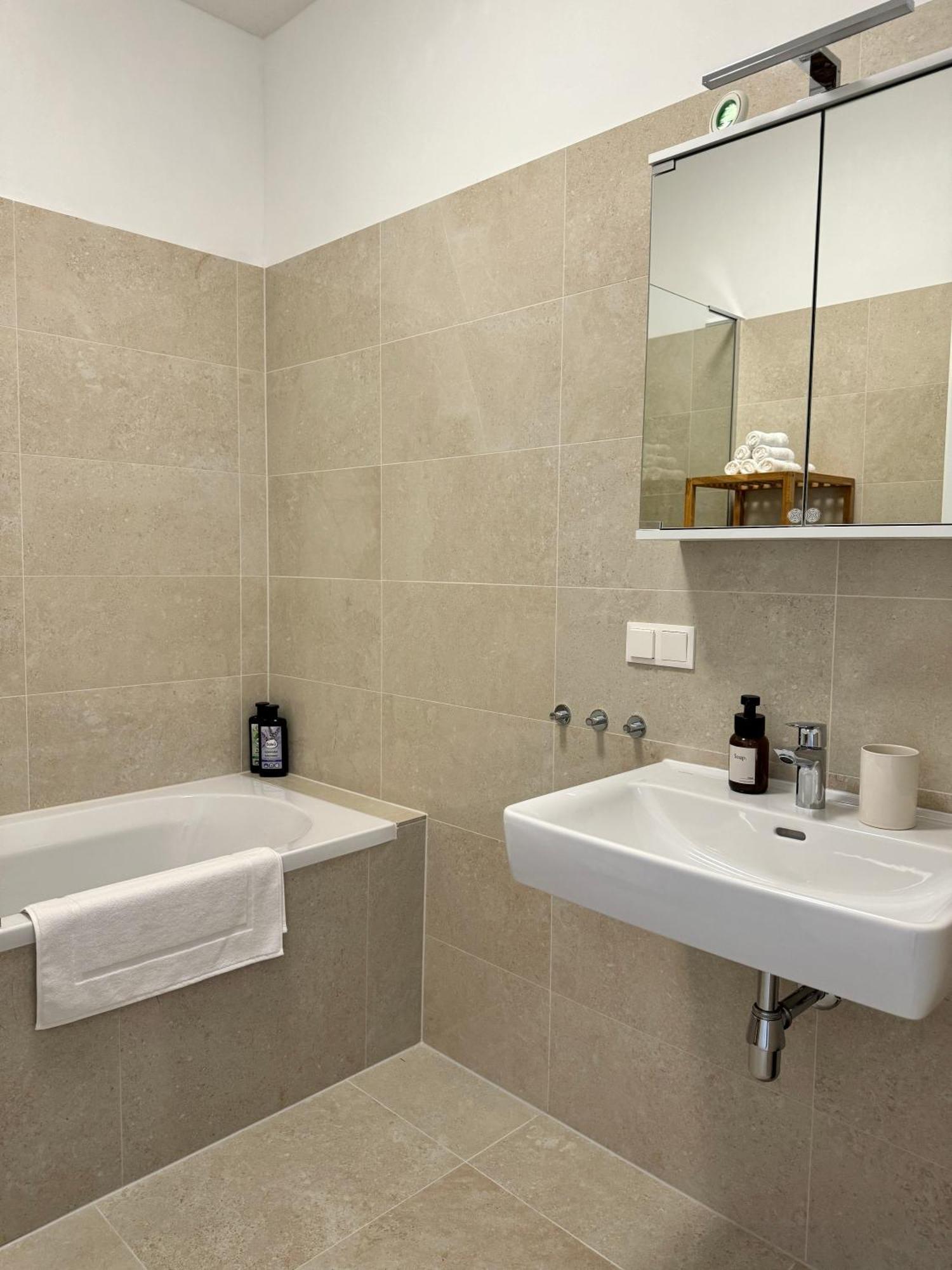 City Apartment Nahe Schoenbrunn 13 Вена Экстерьер фото